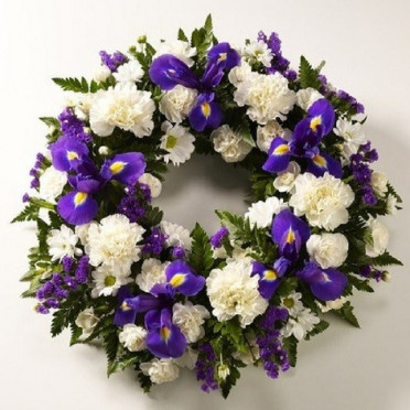 Classic Wreath 