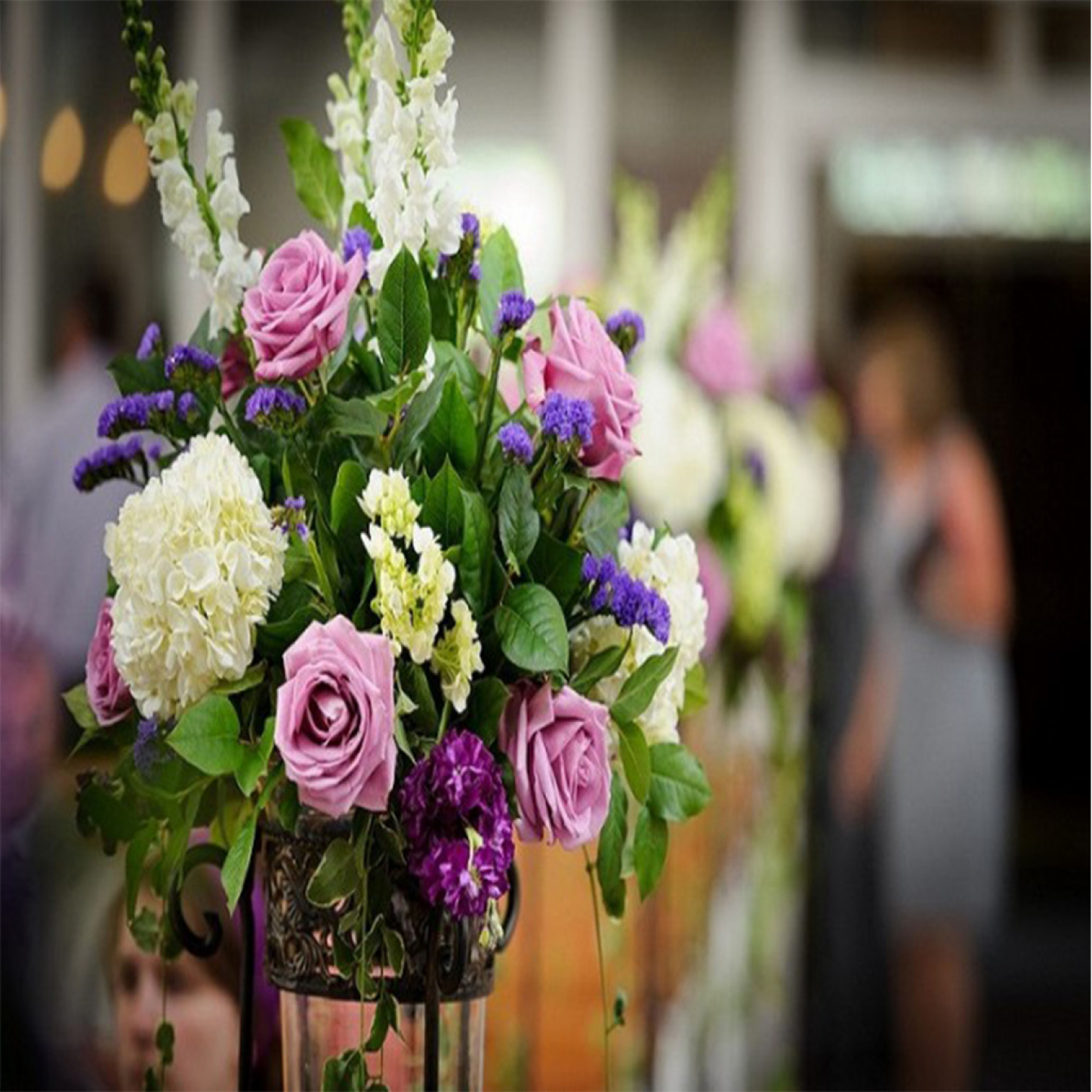 Auckland florist can deliver flowers on Auckland today.