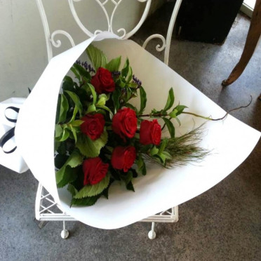 6 Red Rose Bouquet